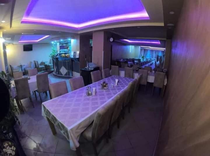 Motel Genex-M Бугойно Екстер'єр фото