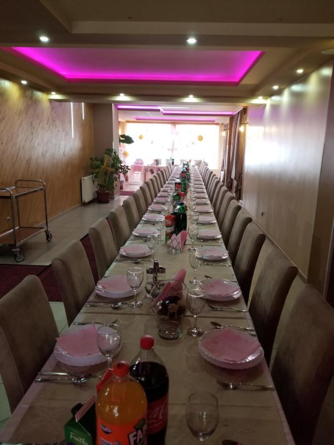Motel Genex-M Бугойно Екстер'єр фото
