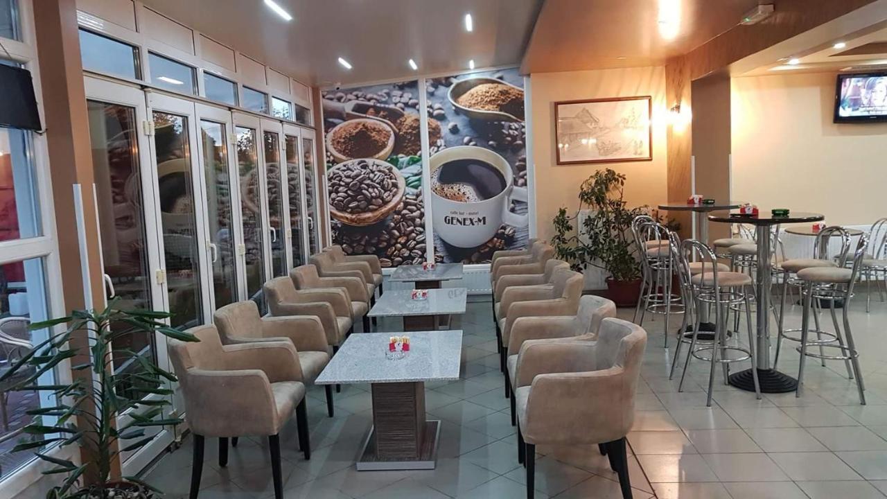 Motel Genex-M Бугойно Екстер'єр фото