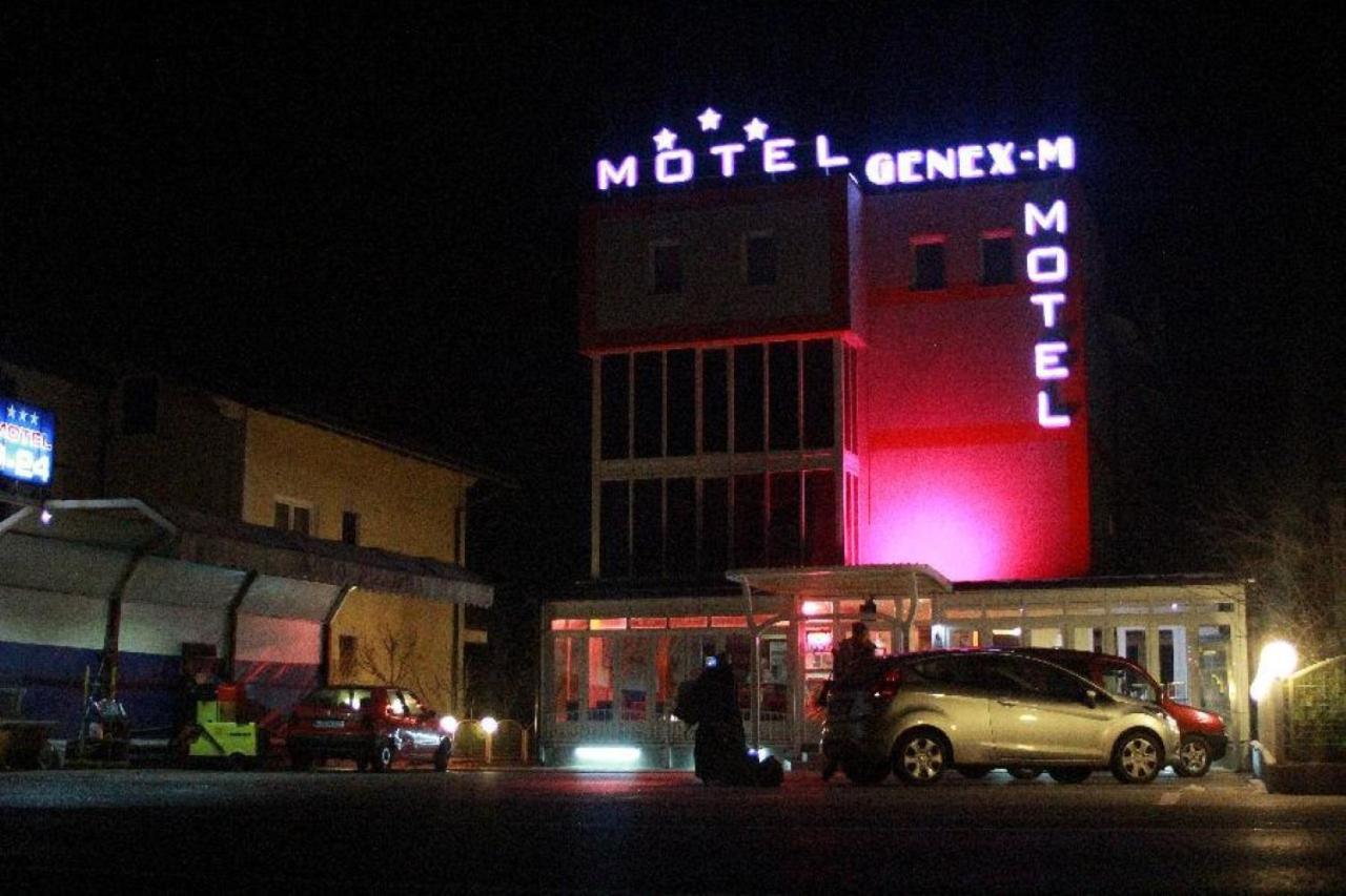 Motel Genex-M Бугойно Екстер'єр фото